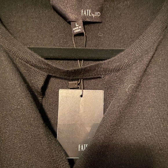 Fate by LFD Black wrap sweater with keyhole, long sleeve with slit NWT Large - Picture 3 of 7